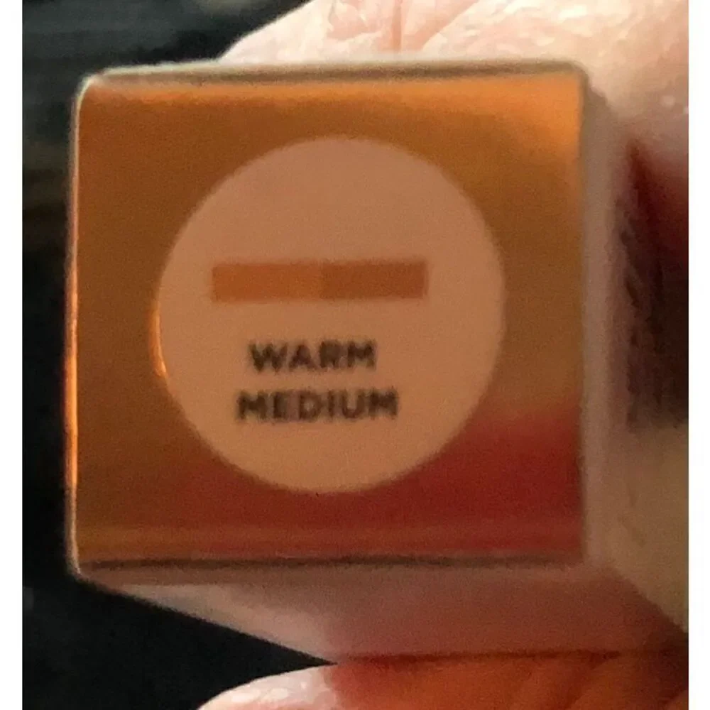 ICONIC LONDON - NWT - Radiant Concealer & Brightening Duo in WARM MEDIUM. 2-in-1